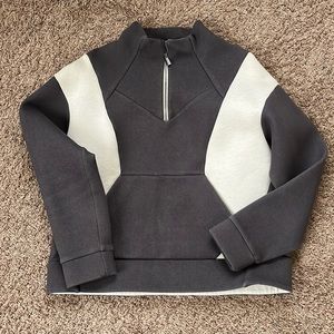 FIGS medium 1/4 zip sweatshirt
